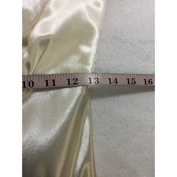 Elegant White Maxi Dress - Picture 7 of 9